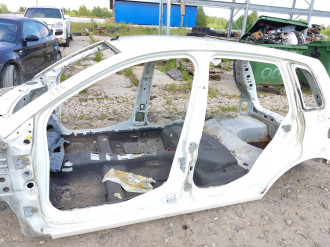 Порог со стойкой левой Ford Fiesta 2001-2008
