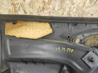 Обшивка двери передней правой Ford Focus 1998-2005
