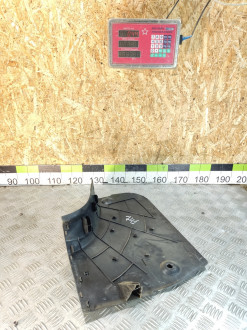 Обшивка багажника правая Ford Focus 2005-2008