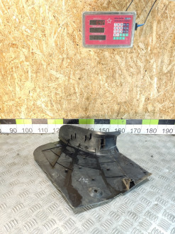 Обшивка багажника левая Ford Focus 2005-2008