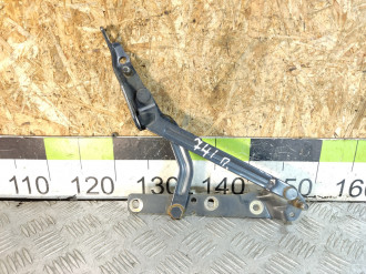 Петля крышки багажника правая Ford Focus 2005-2008