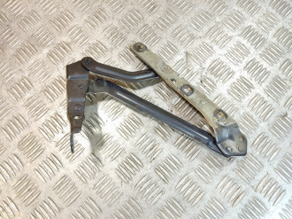 Петля крышки багажника правая Ford Focus 2005-2008