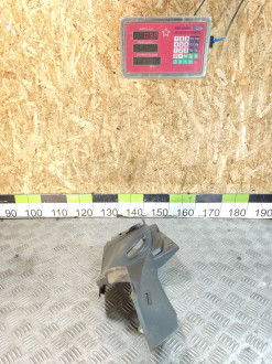 Обшивка багажника правая Ford Focus 2005-2008