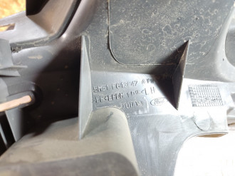 Обшивка багажника левая Ford Focus 2005-2008