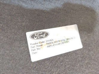 Обшивка багажника правая Ford Focus 2005-2008
