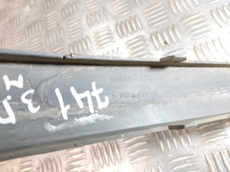 Молдинг бампера заднего правый Ford Focus 2005-2008