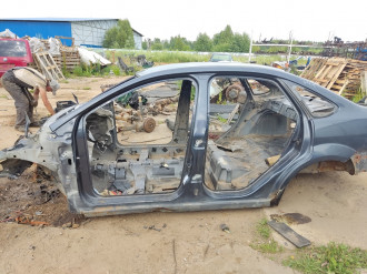 Порог со стойкой левой Ford Focus 2005-2008