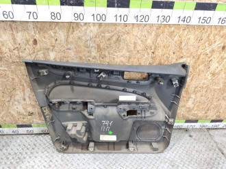 Обшивка двери передней правой Ford Focus 2005-2008