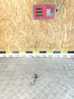 Петля двери задней правой нижняя Ford Focus 2005-2008