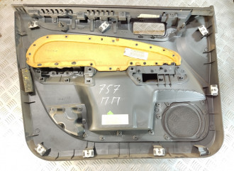 Обшивка двери передней правой Ford Focus 2005-2008