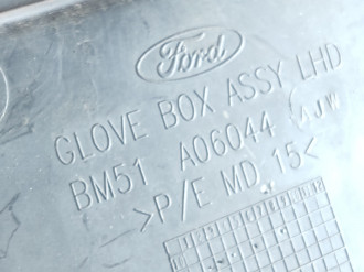 Бардачок Ford Focus 2011-2019