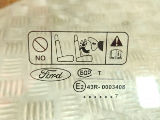 Стекло двери передней правой Ford Focus 2005-2008