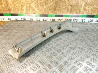 Обшивка стойки правая Ford Focus 2005-2008