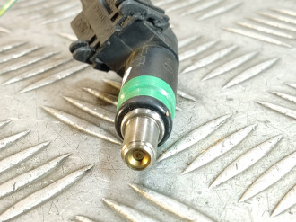 Форсунка двигателя Ford Focus 2 2005-2008