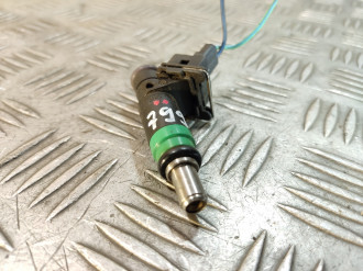 Форсунка двигателя Ford Focus 2 2005-2008