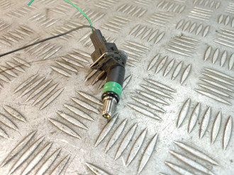 Форсунка двигателя Ford Focus 2 2005-2008