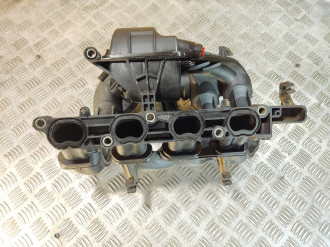 Коллектор впускной Ford Focus 2005-2008