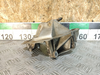Кронштейн двигателя Ford Focus 2005-2008