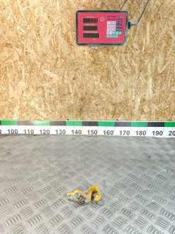 Петля двери задней правой верхняя Ford Focus 2005-2008