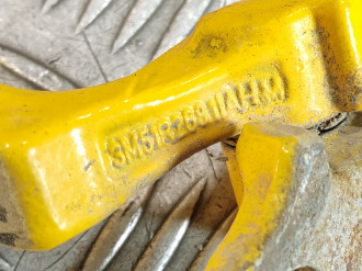 Петля двери задней левой нижняя Ford Focus 2005-2008