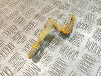 Петля двери передней правой нижняя Ford Focus 2005-2008