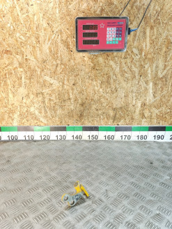 Петля двери задней левой верхняя Ford Focus 2005-2008