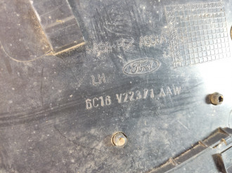 Накладка стекла двери передней левой Ford Transit 2006-2013