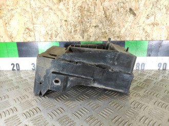 Крепление аккумулятора Ford Fusion 2002-2012