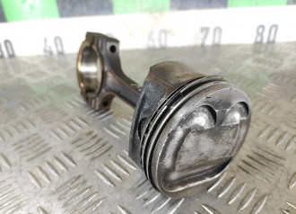 Поршень с шатуном Ford Focus 1998-2005