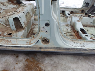 Порог со стойкой правой Ford Focus 1998-2005
