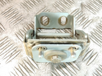 Петля багажника левая Ford Focus 1998-2005
