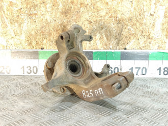 Кулак поворотный передний правый Ford Focus 1998-2005
