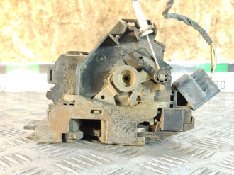 Замок двери задней левой Ford Focus 1998-2005