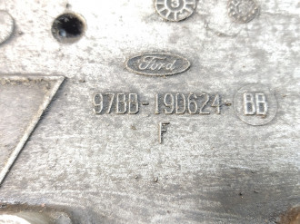 Кронштейн компрессора кондиционера Ford Focus 1998-2005