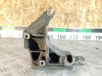 Кронштейн генератора Ford Focus 1998-2005