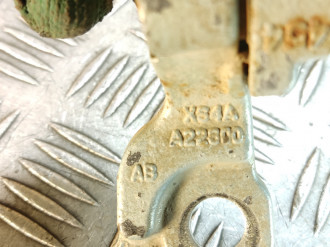 Петля двери передней правой нижняя Ford Focus 1 1998-2005