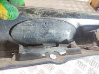 Накладка крышки багажника Ford Mondeo 3 2000-2007