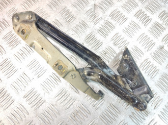 Петля крышки багажника правая Ford Mondeo 3 2000-2007