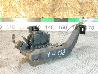 Замок двери передней левой Ford Focus 1998-2005