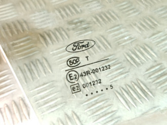 Стекло двери передней правой Ford Focus 1998-2005