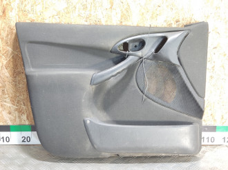 Обшивка двери передней левой Ford Focus 1998-2005