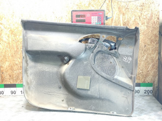 Обшивка двери передней правой Ford Focus 1998-2005