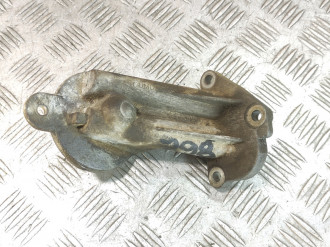 Кронштейн масляного фильтра Ford Focus 1 1998-2005