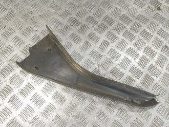 Накладка стекла двери задней левой Ford Focus 2 2005-2008