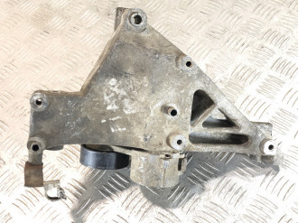 Кронштейн генератора Fiat Punto 2005-2018