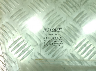 Стекло двери передней правой Fiat Brava 1995-2001