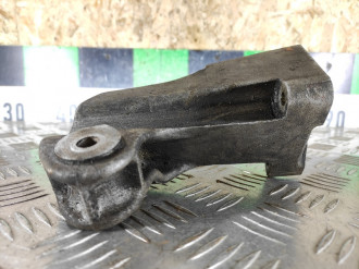 Кронштейн двигателя Fiat Punto 1 (176)  1993-1999