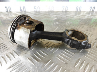 Поршень с шатуном Fiat Punto 1993-1999