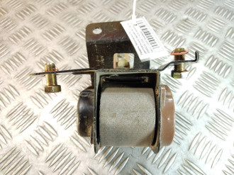 Ремень безопасности центральный задний Kia Sorento 2003 2009