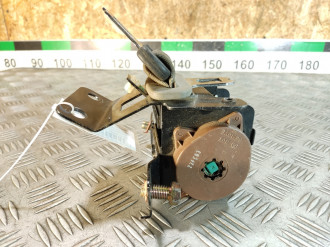 Ремень безопасности центральный задний Kia Sorento 2003 2009